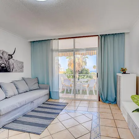 Blue Horizon In Apartment Playa Paraiso (Tenerife)